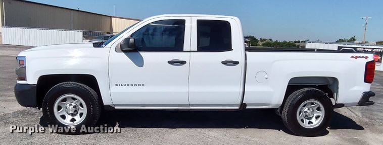 image for item LU9149 2017 Chevrolet Silverado 1500  Double Cab pickup truck