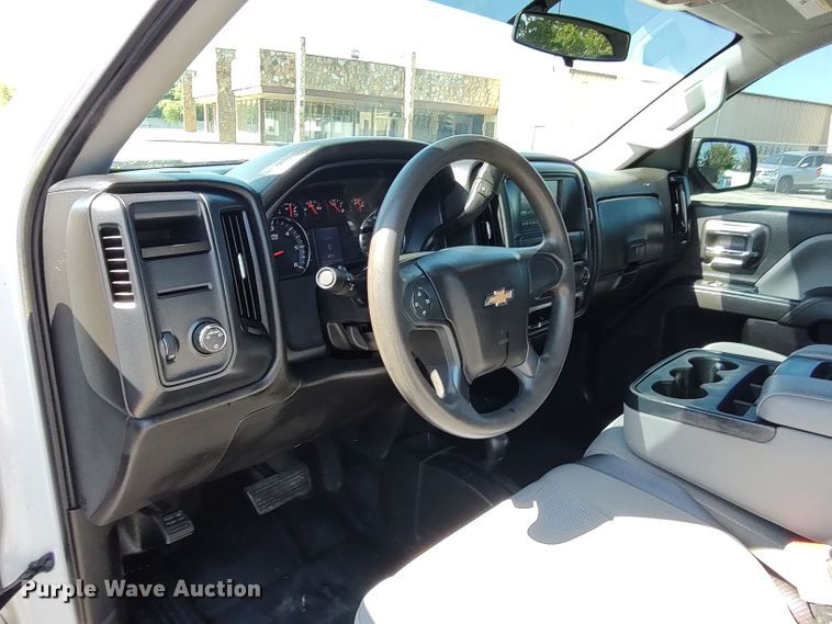 image for item LU9149 2017 Chevrolet Silverado 1500  Double Cab pickup truck