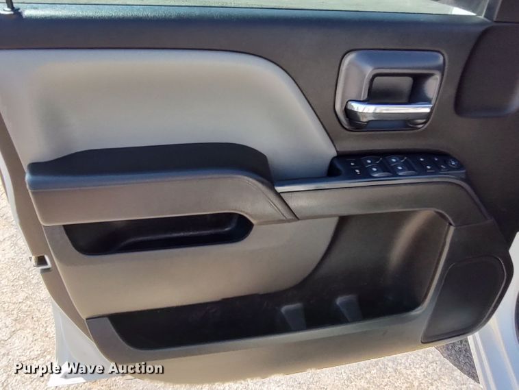 image for item LU9149 2017 Chevrolet Silverado 1500  Double Cab pickup truck