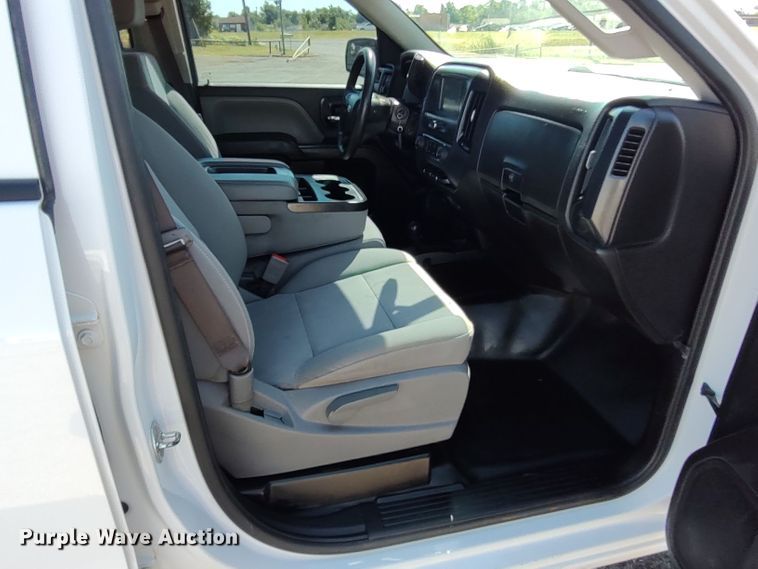 image for item LU9149 2017 Chevrolet Silverado 1500  Double Cab pickup truck