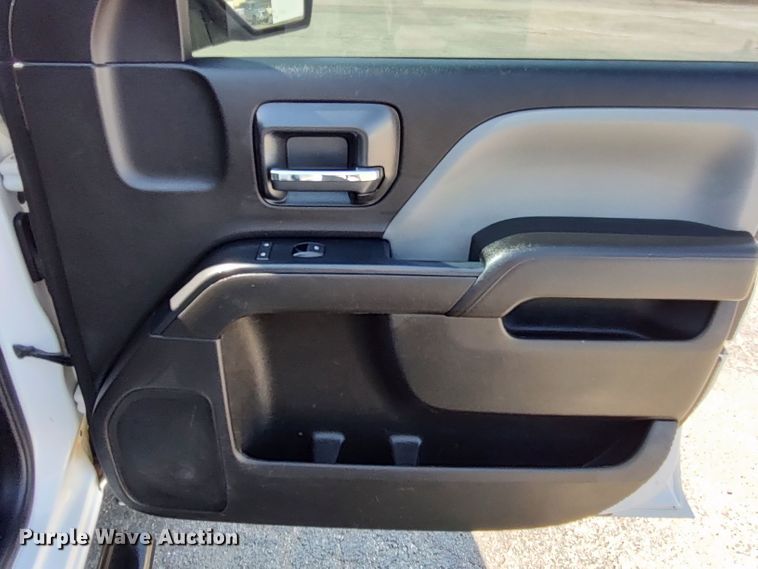 image for item LU9149 2017 Chevrolet Silverado 1500  Double Cab pickup truck