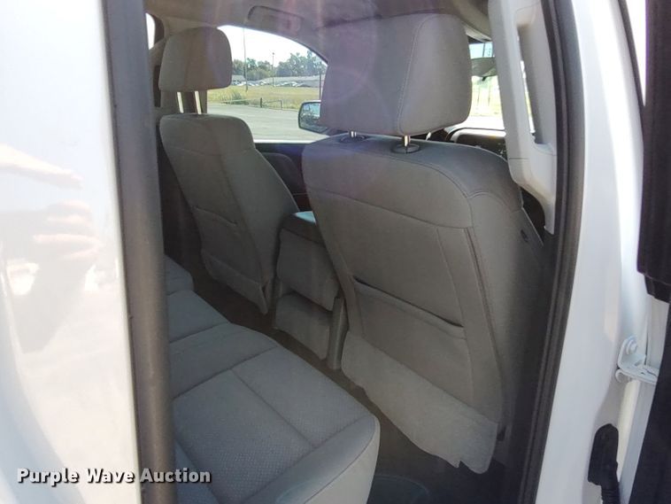 image for item LU9149 2017 Chevrolet Silverado 1500  Double Cab pickup truck