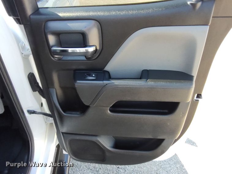 image for item LU9149 2017 Chevrolet Silverado 1500  Double Cab pickup truck