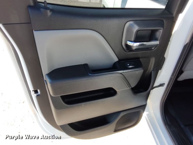 image for item LU9149 2017 Chevrolet Silverado 1500  Double Cab pickup truck