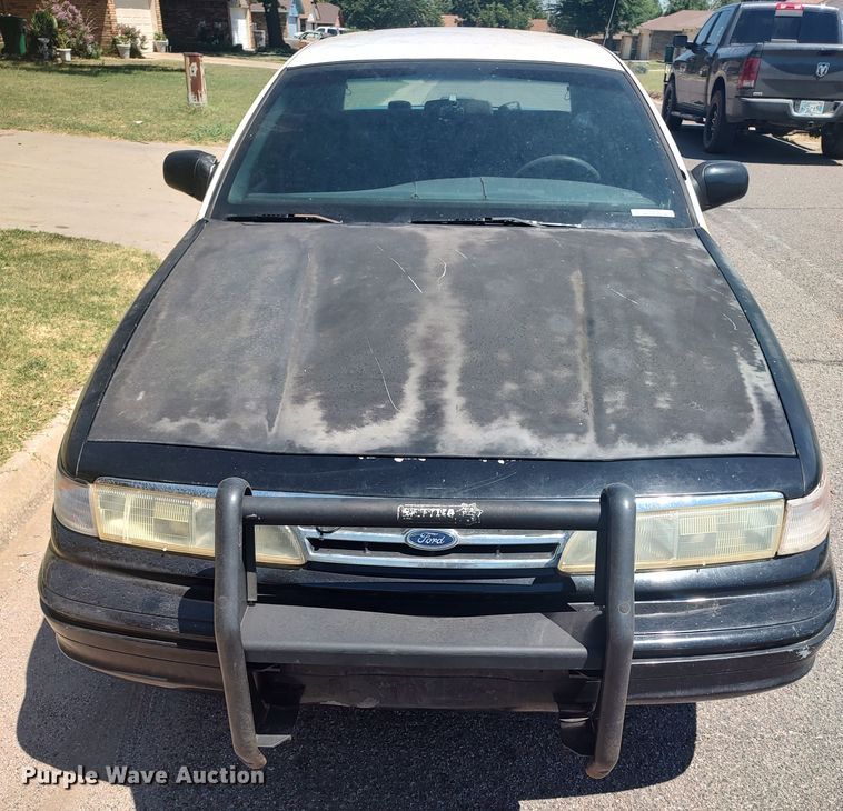 image for item LU9150 1996 Ford Crown Victoria Police Interceptor