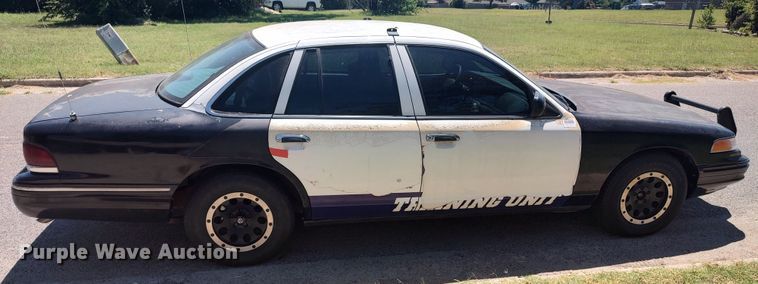 image for item LU9150 1996 Ford Crown Victoria Police Interceptor