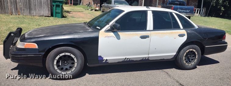 image for item LU9150 1996 Ford Crown Victoria Police Interceptor