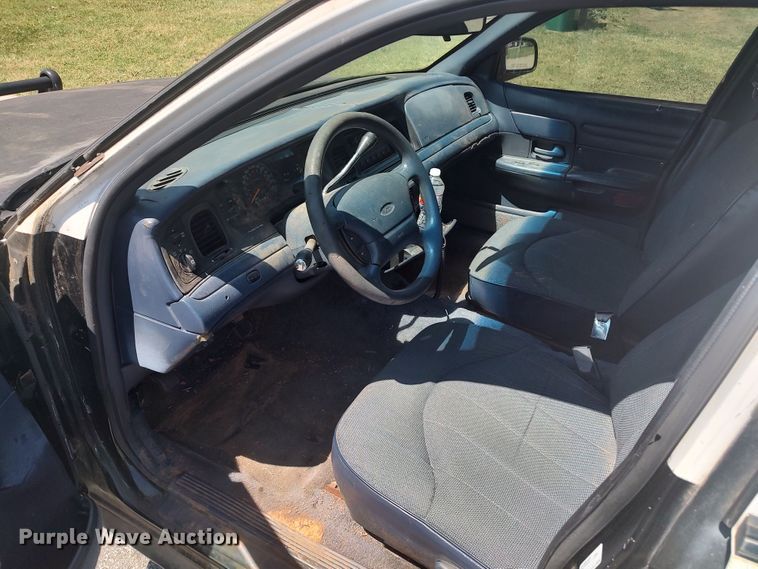 image for item LU9150 1996 Ford Crown Victoria Police Interceptor