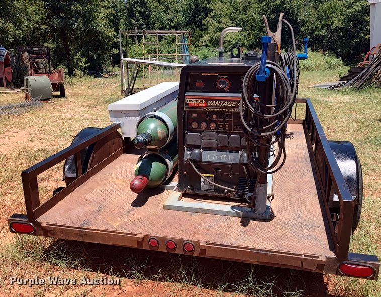 image for item LU9156 Lincoln Electric Vantage 400  welder