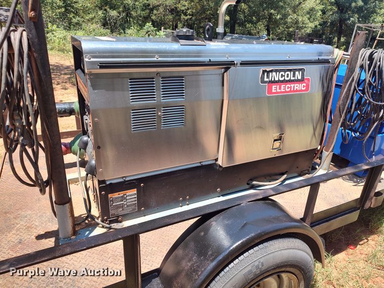 image for item LU9156 Lincoln Electric Vantage 400  welder