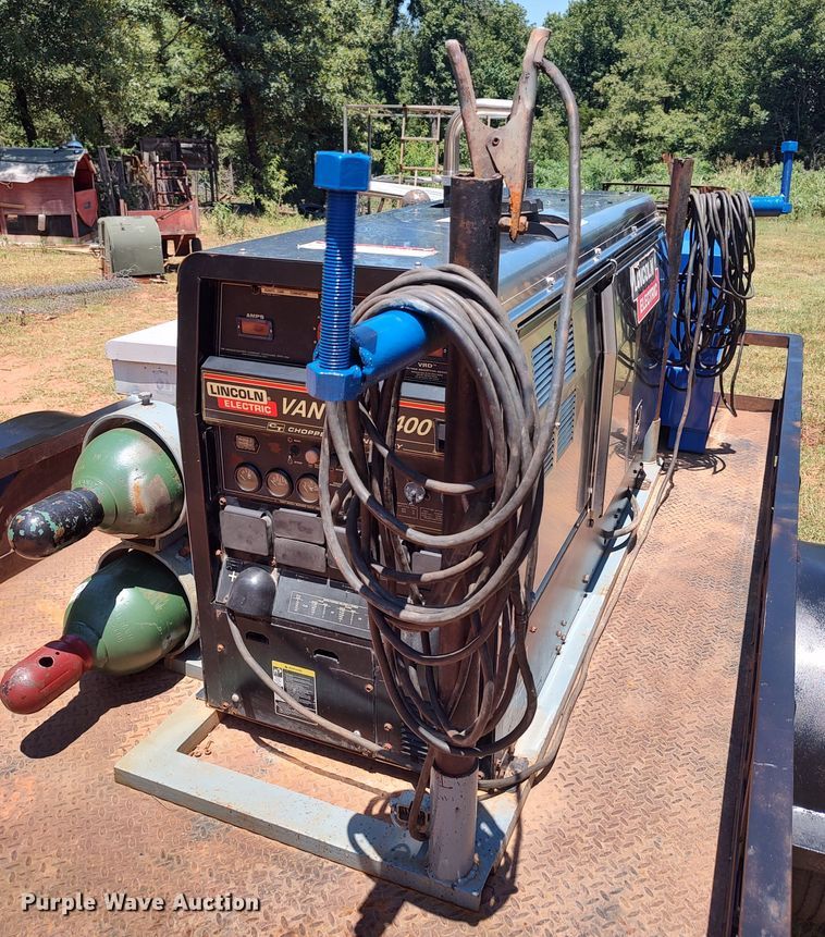 image for item LU9156 Lincoln Electric Vantage 400  welder