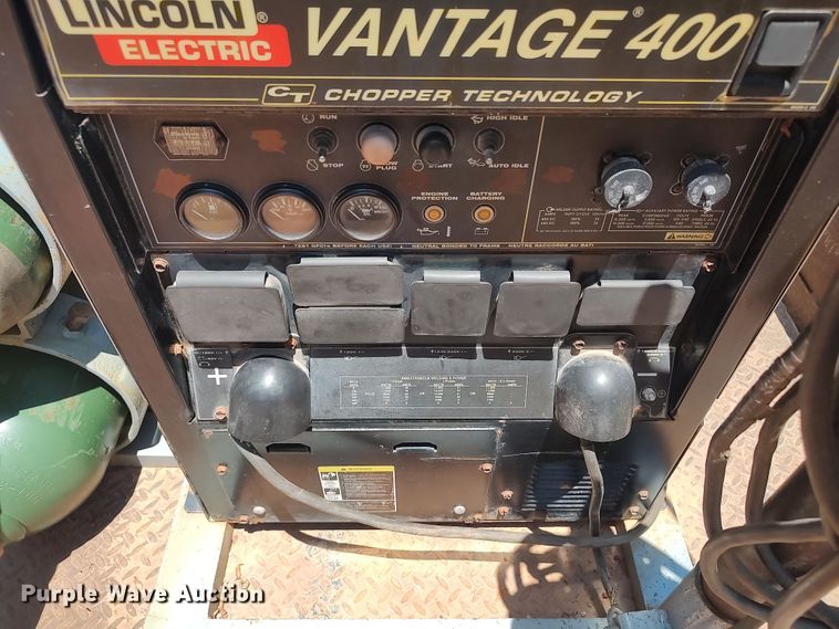 image for item LU9156 Lincoln Electric Vantage 400  welder