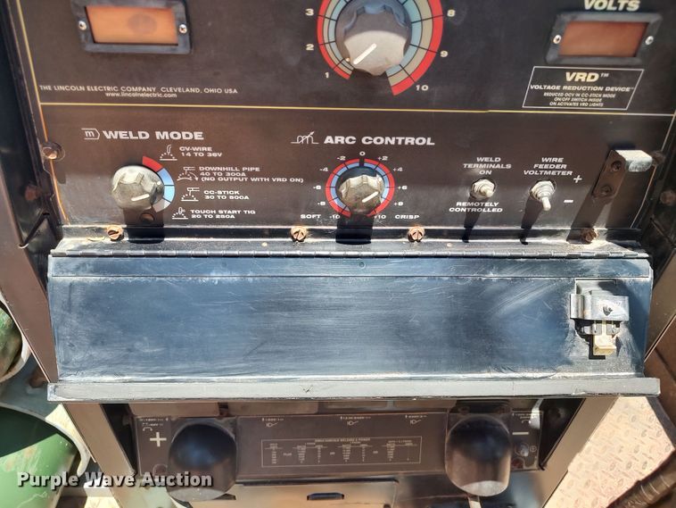 image for item LU9156 Lincoln Electric Vantage 400  welder