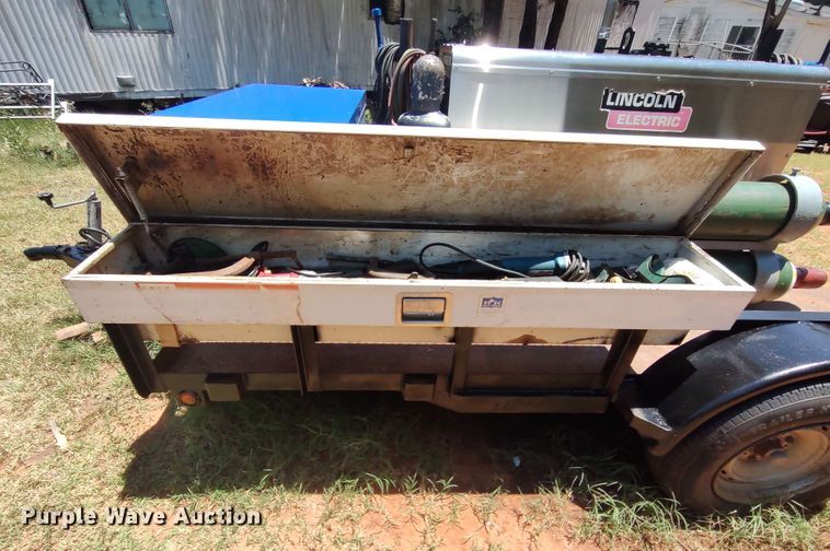 image for item LU9156 Lincoln Electric Vantage 400  welder