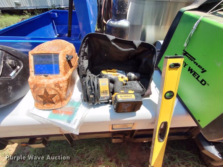 image for item LU9156 Lincoln Electric Vantage 400  welder