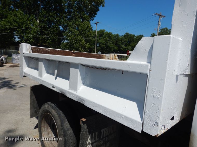 image for item MD9242 1999 Ford F450 Super Duty  dump flatbed truck