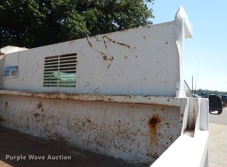 image for item MD9242 1999 Ford F450 Super Duty  dump flatbed truck