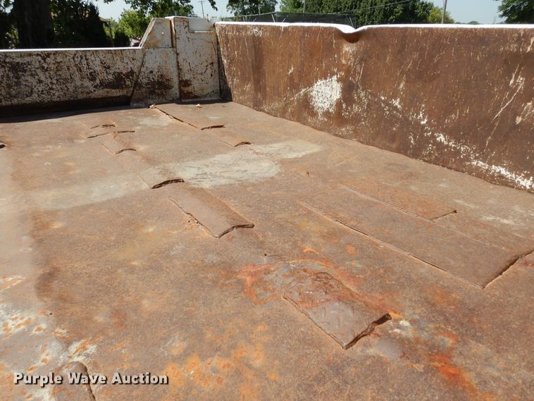 image for item MD9242 1999 Ford F450 Super Duty  dump flatbed truck