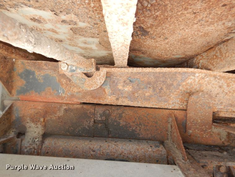 image for item MD9242 1999 Ford F450 Super Duty  dump flatbed truck