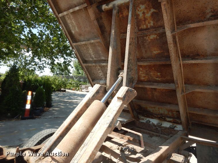 image for item MD9242 1999 Ford F450 Super Duty  dump flatbed truck