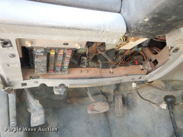 image for item MD9242 1999 Ford F450 Super Duty  dump flatbed truck