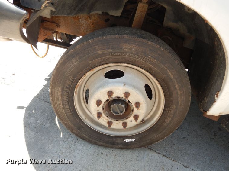 image for item MD9242 1999 Ford F450 Super Duty  dump flatbed truck