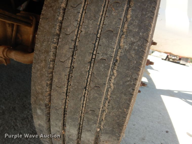 image for item MD9242 1999 Ford F450 Super Duty  dump flatbed truck