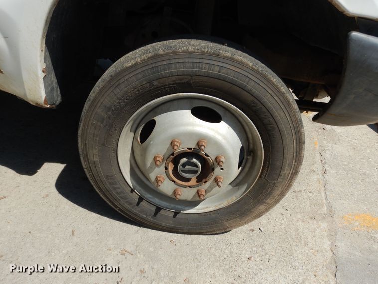 image for item MD9242 1999 Ford F450 Super Duty  dump flatbed truck