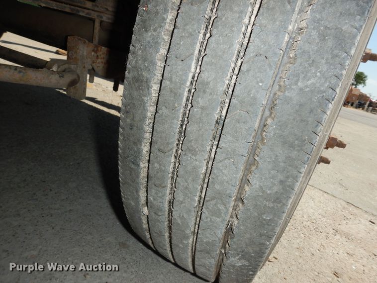 image for item MD9242 1999 Ford F450 Super Duty  dump flatbed truck