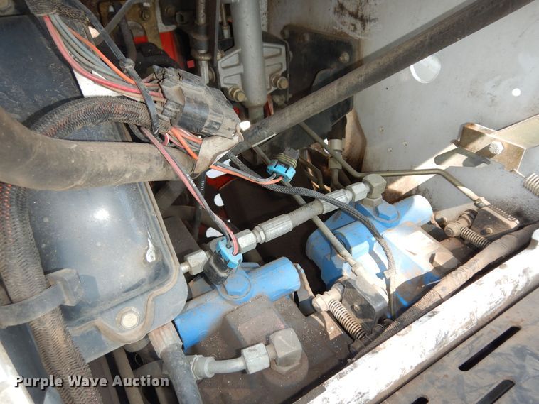 image for item MD9243 Bobcat MT52  compact utility loader