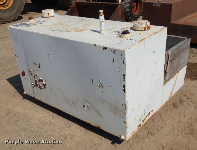 image for item MF9653 L-shaped fuel tank