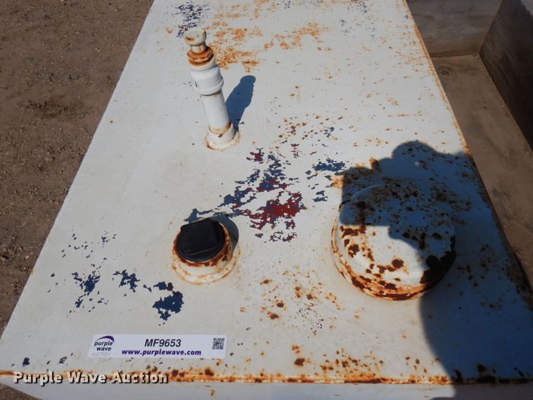 image for item MF9653 L-shaped fuel tank