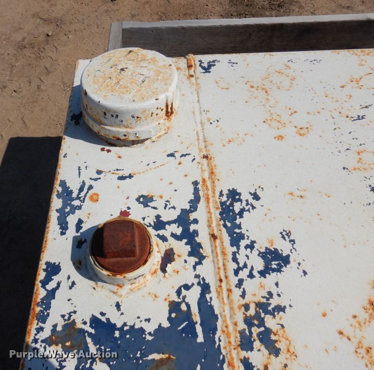 image for item MF9653 L-shaped fuel tank