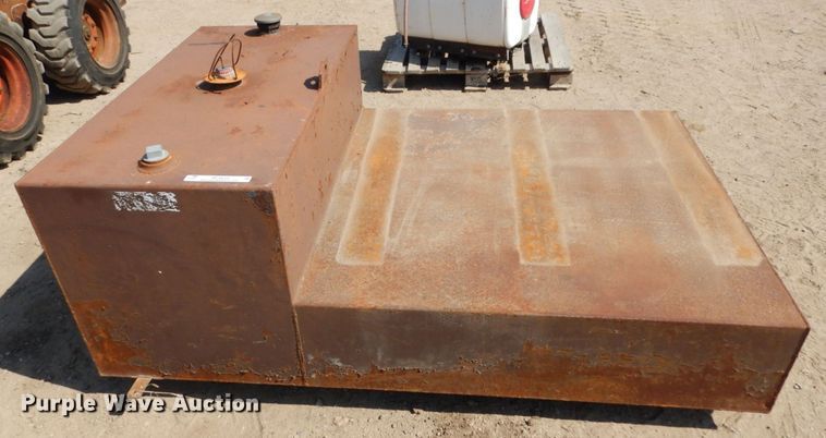 image for item MF9654 L-shaped fuel tank