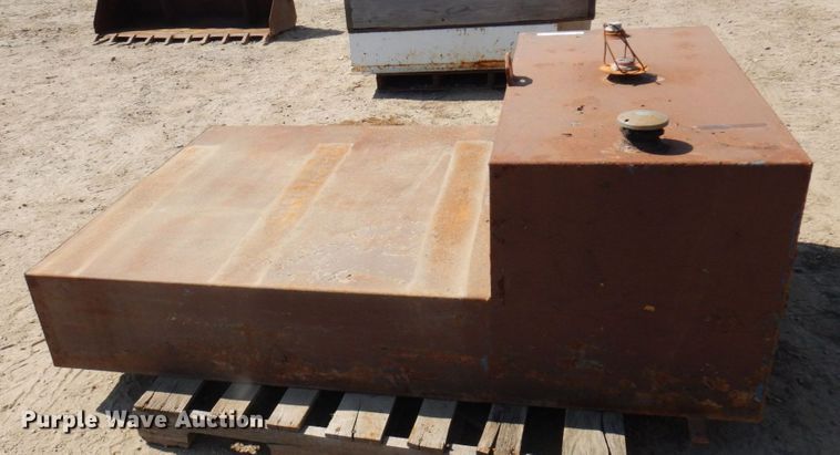 image for item MF9654 L-shaped fuel tank