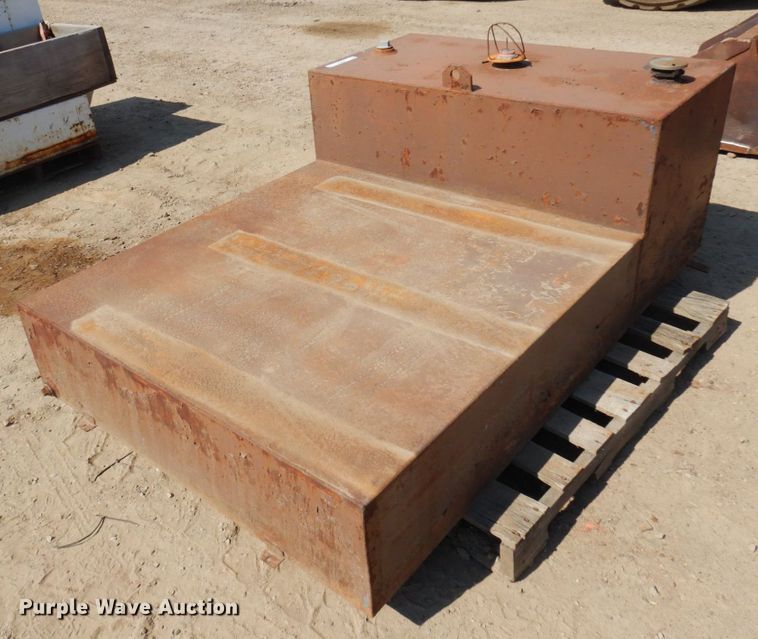 image for item MF9654 L-shaped fuel tank