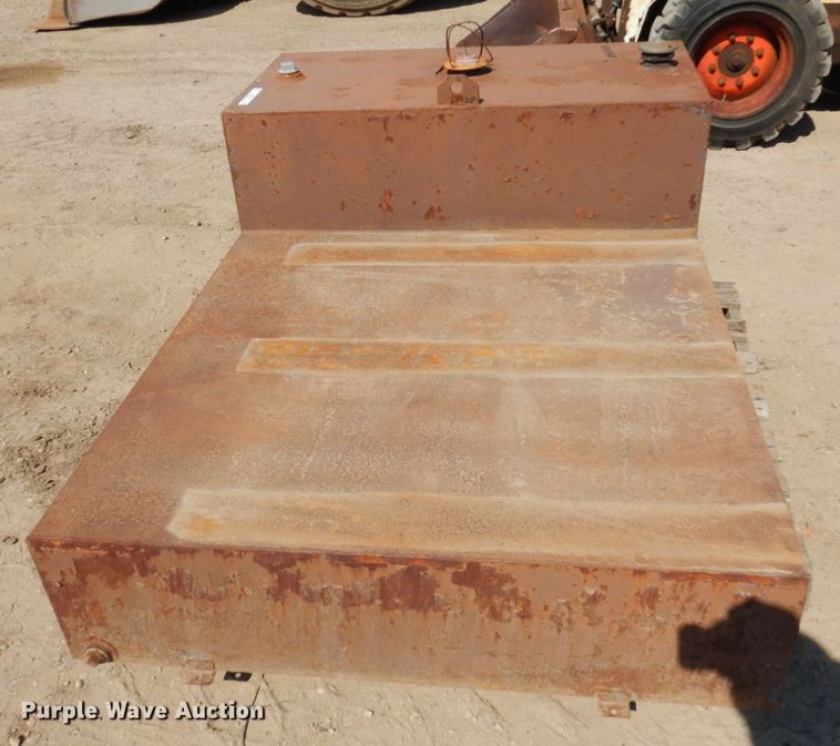 image for item MF9654 L-shaped fuel tank