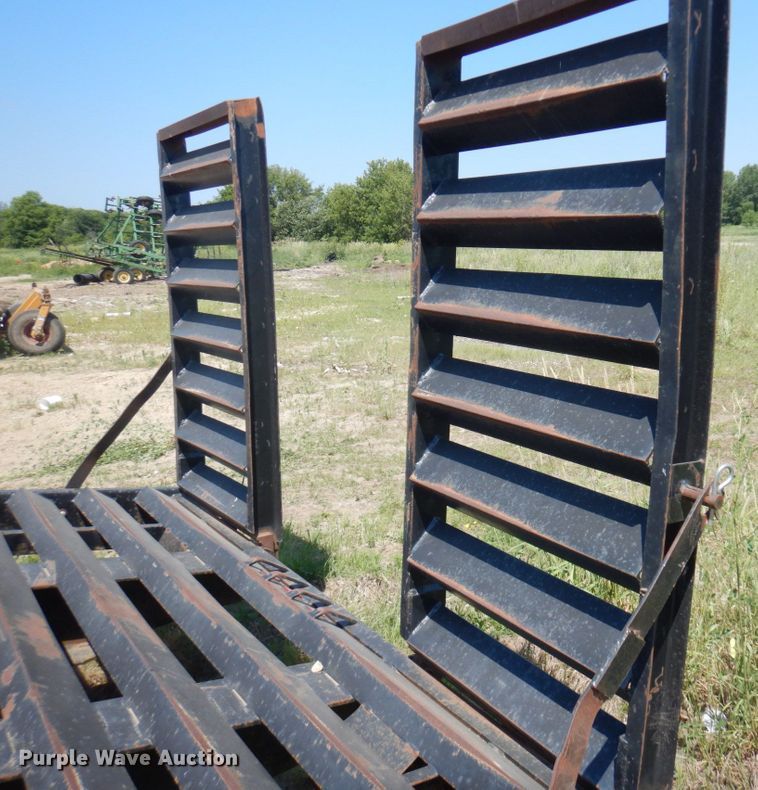 image for item MF9658 2003 Felling T40  equipment trailer