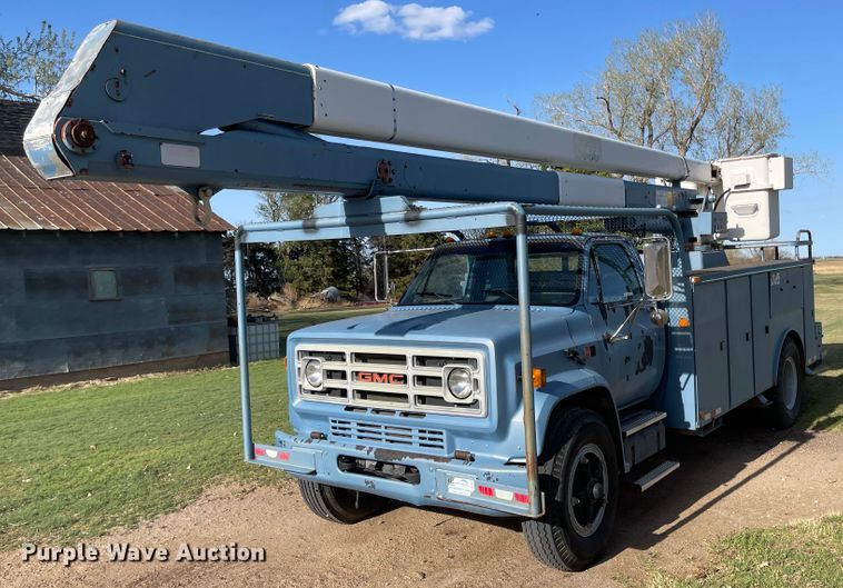 image for item MJ9616 1989 GMC C6000  bucket truck