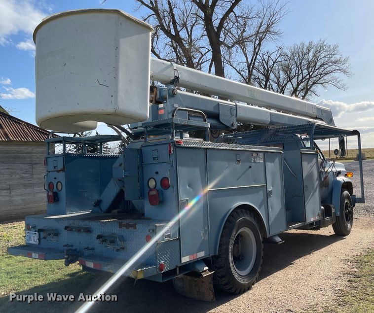 image for item MJ9616 1989 GMC C6000  bucket truck