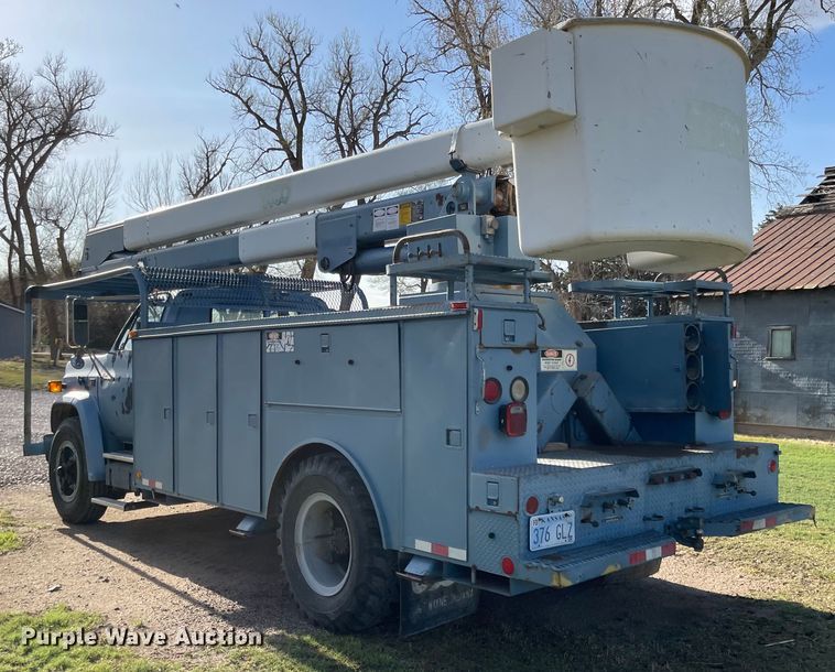 image for item MJ9616 1989 GMC C6000  bucket truck