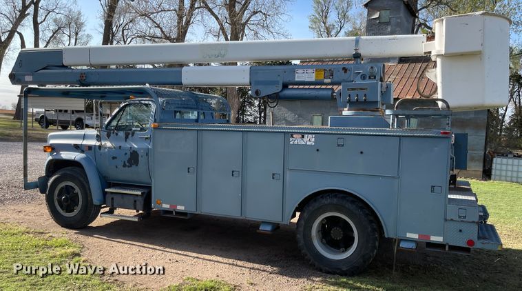 image for item MJ9616 1989 GMC C6000  bucket truck
