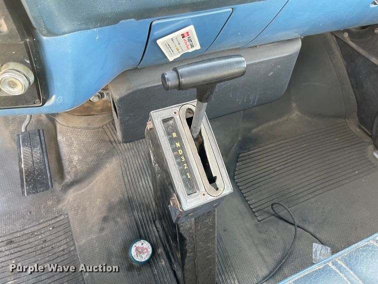 image for item MJ9616 1989 GMC C6000  bucket truck