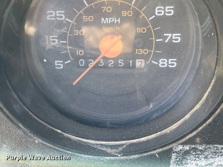 image for item MJ9616 1989 GMC C6000  bucket truck