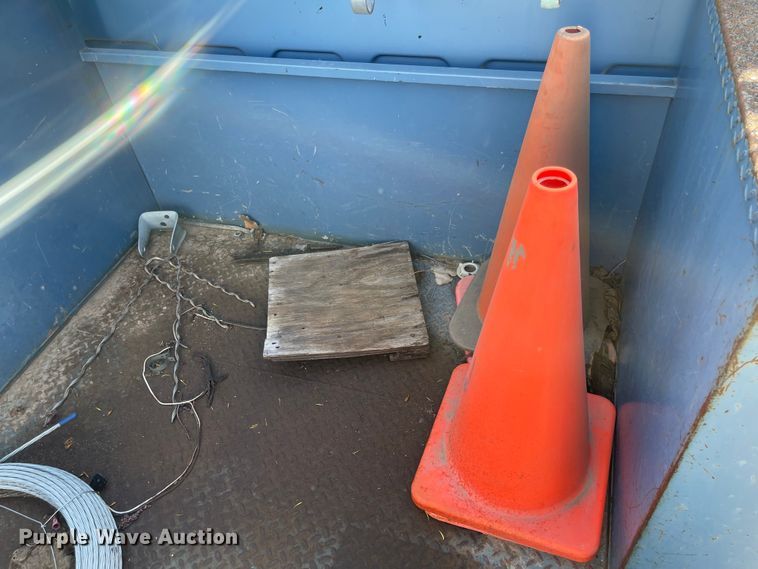 image for item MJ9616 1989 GMC C6000  bucket truck