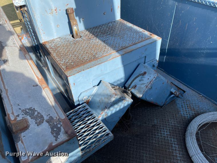 image for item MJ9616 1989 GMC C6000  bucket truck