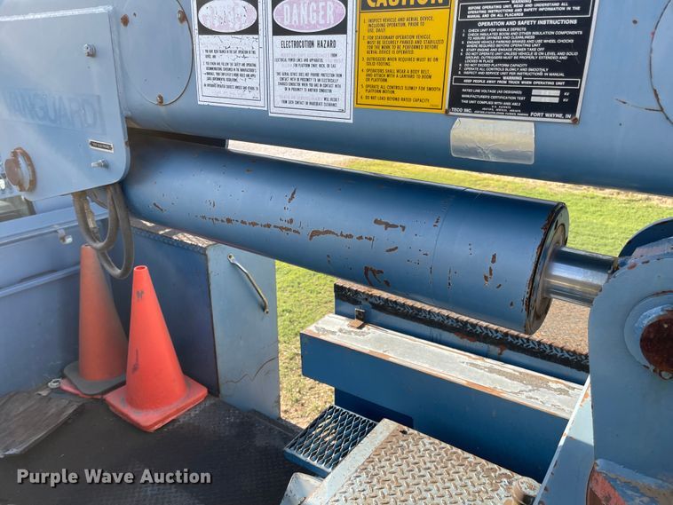 image for item MJ9616 1989 GMC C6000  bucket truck