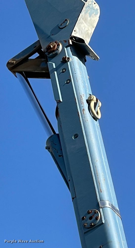 image for item MJ9616 1989 GMC C6000  bucket truck