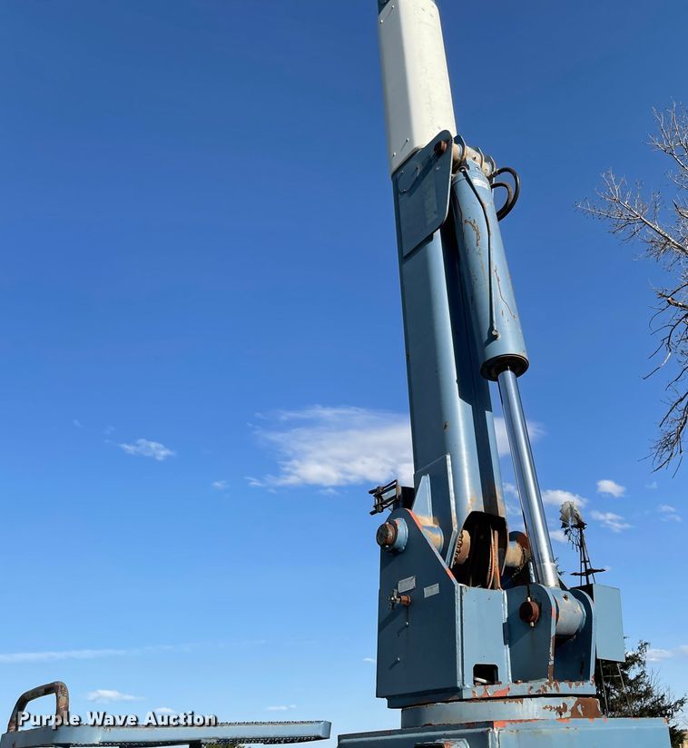 image for item MJ9616 1989 GMC C6000  bucket truck