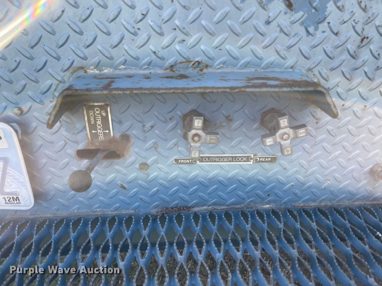 image for item MJ9616 1989 GMC C6000  bucket truck